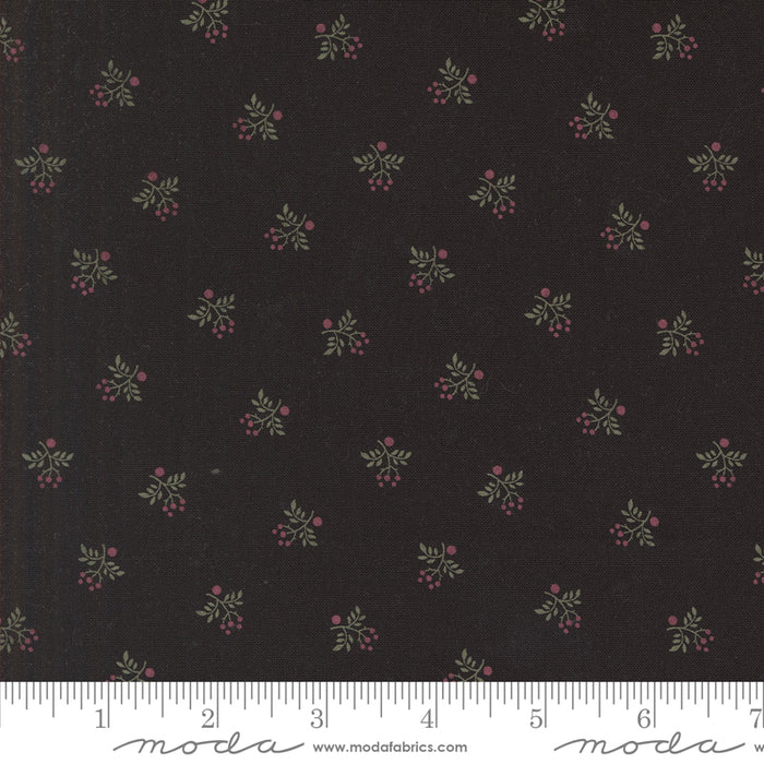 A Vintage Christmas - Holly Blenders Black