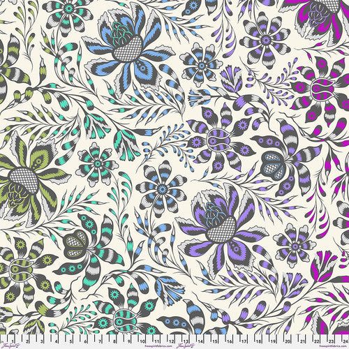 ROAR! 108" Wide - Super Wild Vine Mist