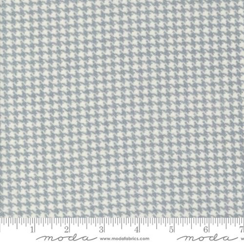 Farmhouse Flannels III - Small Houndstooth Pewter
