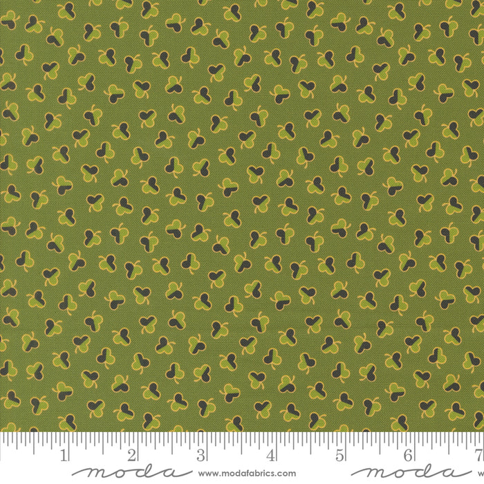 Sally's Stitches - Clover New Leaf