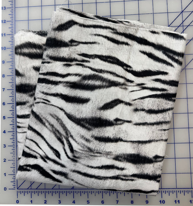 Animal Kingdom 2 Yard Piece