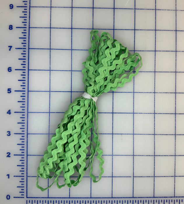 Light Green 1/4" Ric Rac 5 Yard Piece