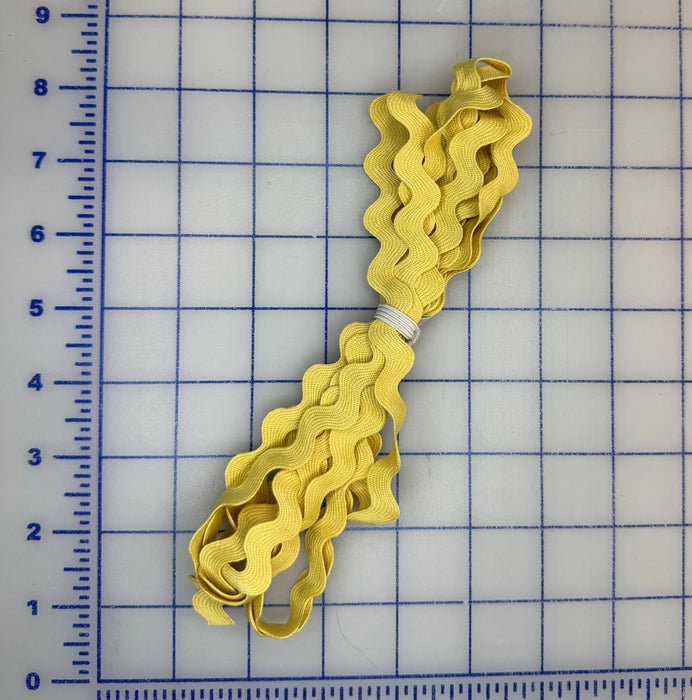 Light Mustard 1/2" Ric Rac 2-1/2 Yard Piece