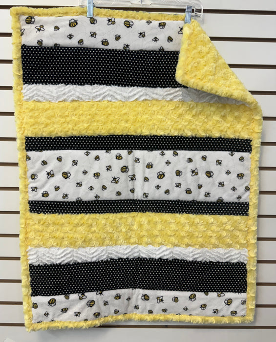 Bees Cuddle Quilt