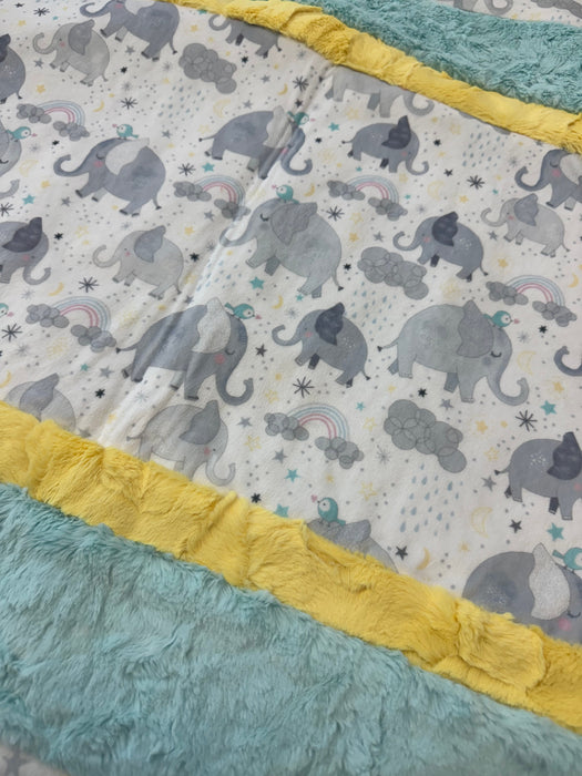 Aqua Elephant Cuddle Quilt