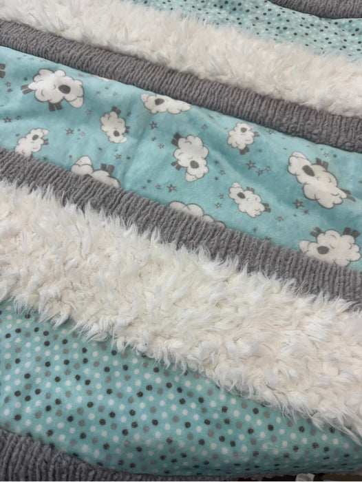 Sheep Cuddle Quilt